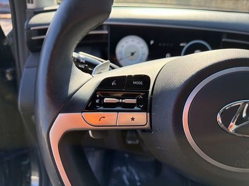 Certified 2023 Hyundai Tucson Limited image 23