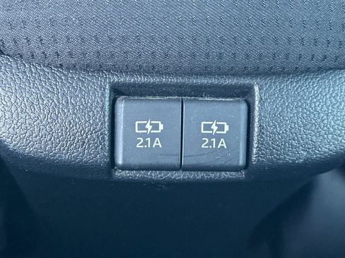 Used 2021 Toyota Prius Prime LE w/ Carpet Mat Package (TMS) image 43