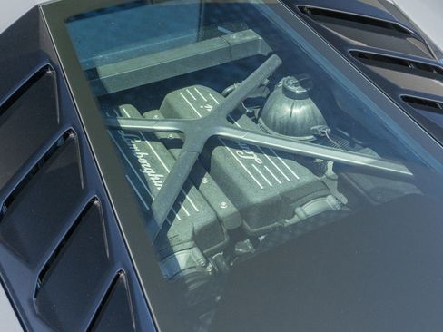 Used 2022 Lamborghini Huracan EVO RWD image 45