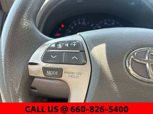 Used 2010 Toyota Camry LE FWD image 10