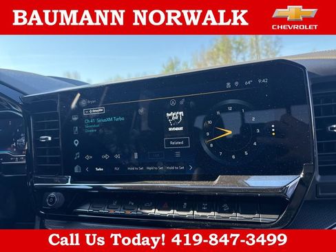 Used 2025 Chevrolet Silverado 2500 ZR2 w/ Technology Package AWD/4WD image 22