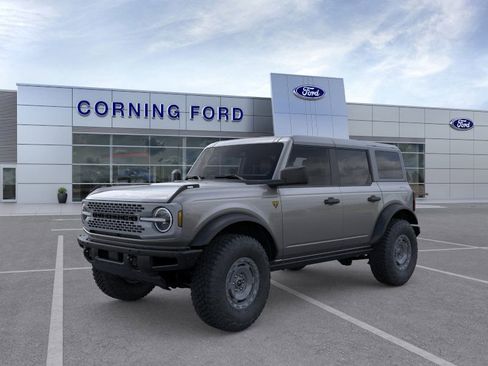 New 2025 Ford Bronco Badlands w/ Sasquatch Package image 1