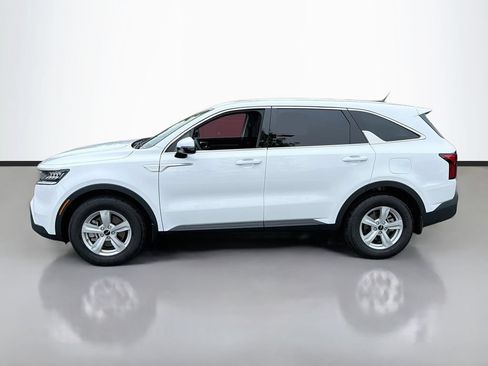 Used 2023 Kia Sorento LX FWD image 8