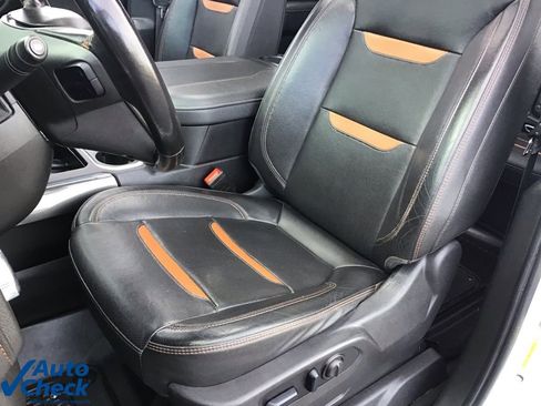 Used 2023 GMC Sierra 2500 AT4 w/ AT4 Premium Plus Package AWD/4WD image 12