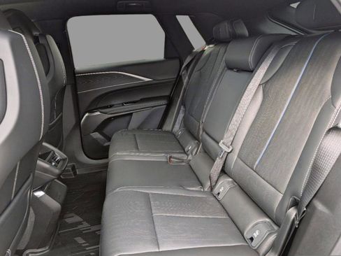 New 2025 Cadillac Lyriq Luxury w/ LPO, Floor Liner Package image 25