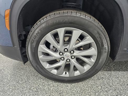 Used 2025 Buick Enclave Preferred FWD image 9