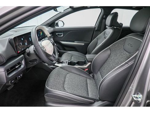 Used 2025 Kia K4 GT-Line image 32