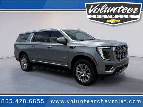Used 2025 GMC Yukon XL Denali AWD/4WD image 1