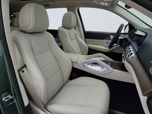 New 2026 Mercedes-Benz GLS 450 4MATIC image 13