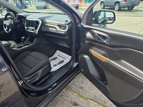 Used 2017 GMC Acadia SLE w/ Driver Alert Package I FWD image 12