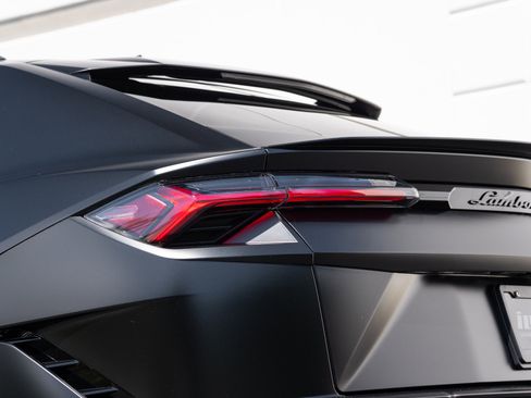 Used 2024 Lamborghini Urus S AWD/4WD image 33