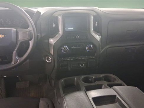 Used 2024 Chevrolet Silverado 2500 Custom w/ Custom Value Package image 10