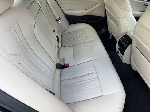 Used 2019 BMW 530i xDrive AWD/4WD image 32