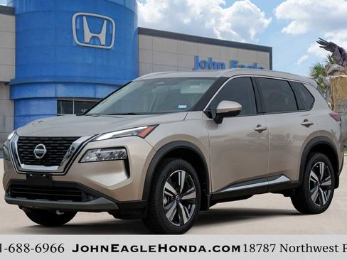 Used 2021 Nissan Rogue SL image 1