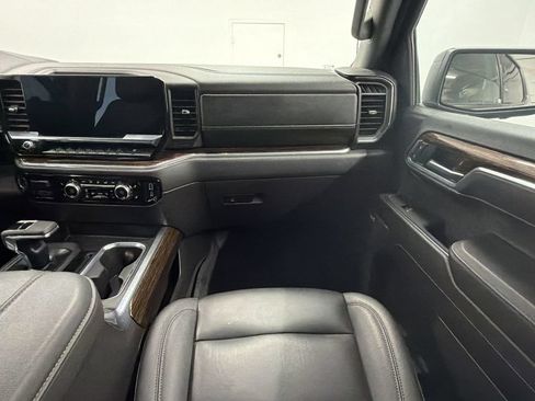 Used 2025 GMC Sierra 1500 Elevation w/ Elevation Premium Package AWD/4WD image 30