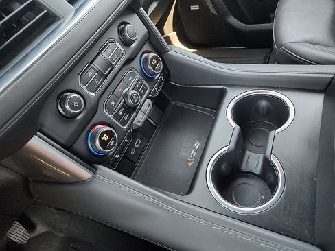 Used 2024 Chevrolet Tahoe LT RWD image 12