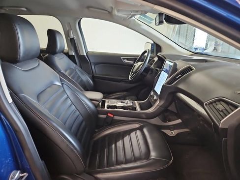 Used 2024 Ford Edge SEL AWD/4WD image 3