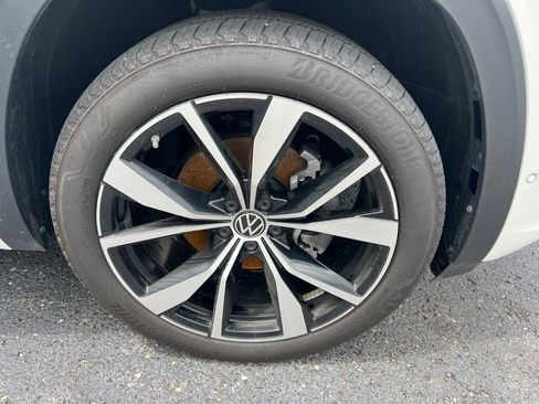 Used 2026 Volkswagen Atlas Cross Sport SEL Premium R-Line AWD/4WD image 7