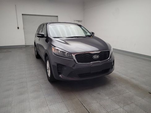 Used 2019 Kia Sorento LX image 14