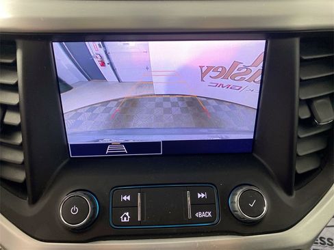 Used 2023 GMC Acadia SLE w/ Driver Convenience Package image 17