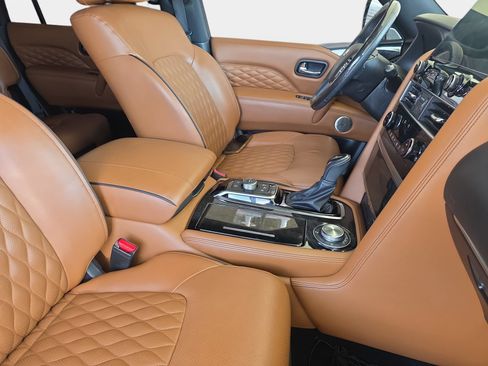 Used 2022 INFINITI QX80 Sensory w/ Cargo Package AWD/4WD image 10