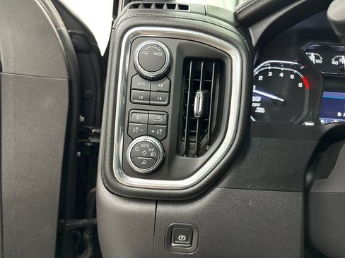 Used 2021 GMC Sierra 1500 SLT w/ SLT Premium Package AWD/4WD image 32