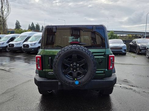 New 2025 Ford Bronco Outer Banks image 6