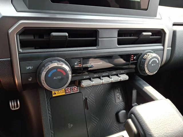 Used 2025 Toyota 4Runner TRD Sport AWD/4WD image 19