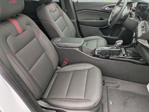 New 2026 Chevrolet Trax RS w/ Sunroof Package image 27