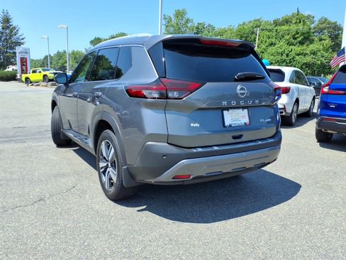 Used 2023 Nissan Rogue SL AWD/4WD image 7