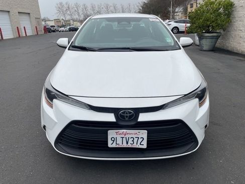 Used 2024 Toyota Corolla LE image 2