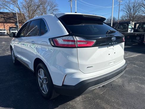 Used 2024 Ford Edge SEL image 9