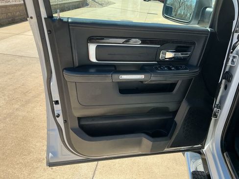 Used 2017 RAM 1500 Limited image 7