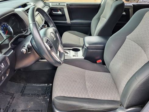 Used 2018 Toyota 4Runner SR5 AWD/4WD image 12