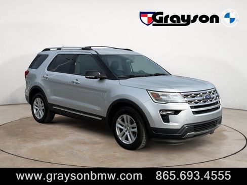 Used 2022 Ford Explorer XLT image 1