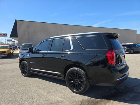 Used 2022 GMC Yukon Denali w/ Denali Premium Package image 8