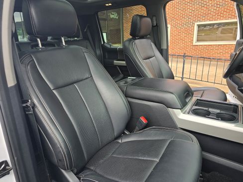 Used 2020 Ford F250 Lariat w/ Lariat Ultimate Package AWD/4WD image 12