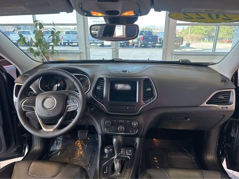 Used 2022 Jeep Cherokee Latitude Lux w/ Sun & Sound Group AWD/4WD image 17