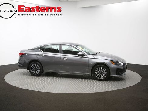 Used 2024 Nissan Altima 2.5 SV w/ SV Premium Package AWD/4WD image 46
