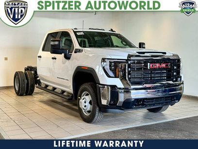 New 2026 GMC Sierra 3500 Pro w/ Convenience Package