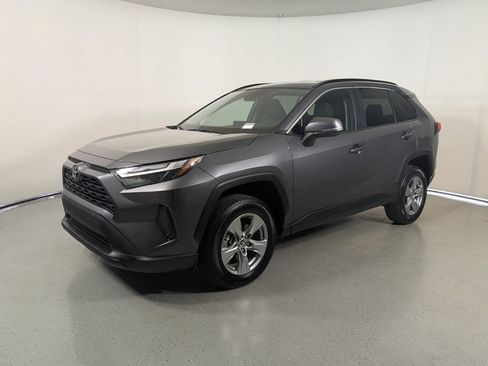 Used 2025 Toyota RAV4 XLE FWD image 3
