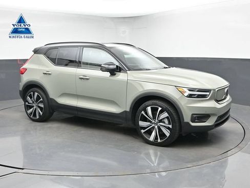 Used 2021 Volvo XC40 P8 Recharge w/ Advanced Package AWD/4WD image 1