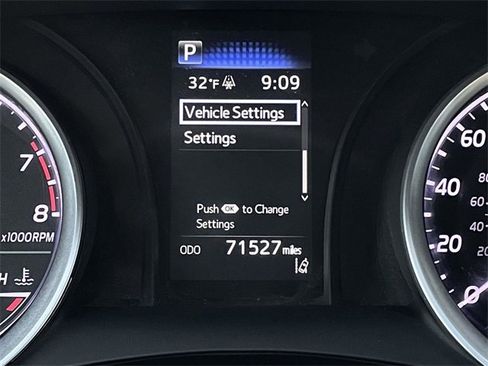 Used 2022 Toyota Camry LE image 29