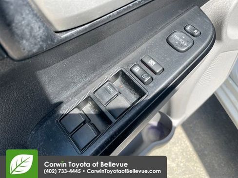 Used 2013 Toyota Camry LE FWD image 19