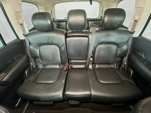 Used 2024 Nissan Armada SL image 13