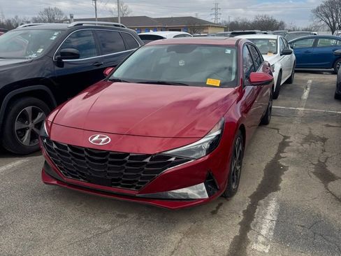 Used 2022 Hyundai Elantra Limited image 1