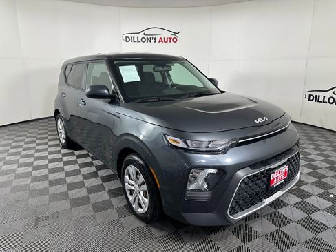 Used 2022 Kia Soul LX image 10