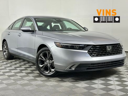 Used 2023 Honda Accord EX image 1