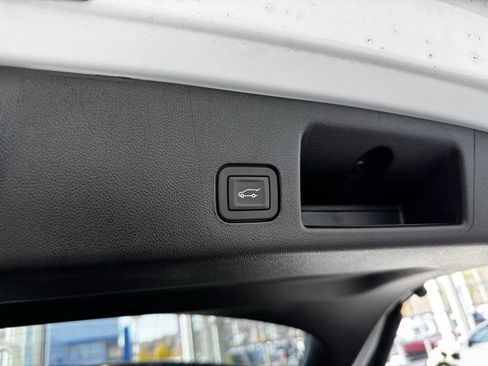 New 2026 Chevrolet Equinox EV LT image 38