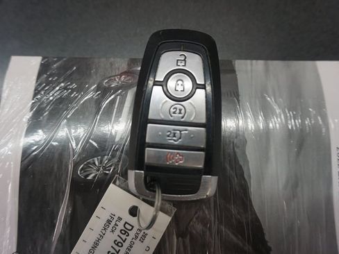 Used 2022 Ford Explorer Limited w/ Equipment Group 301A RWD image 21